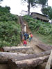 gal/Le_Monastere _Gangtey_Gompa/en_travaux/Travaux 10-2005/_thb_artisans2.jpg